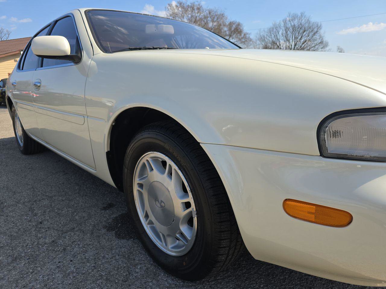 Used 1997 INFINITI J30 RWD image 33