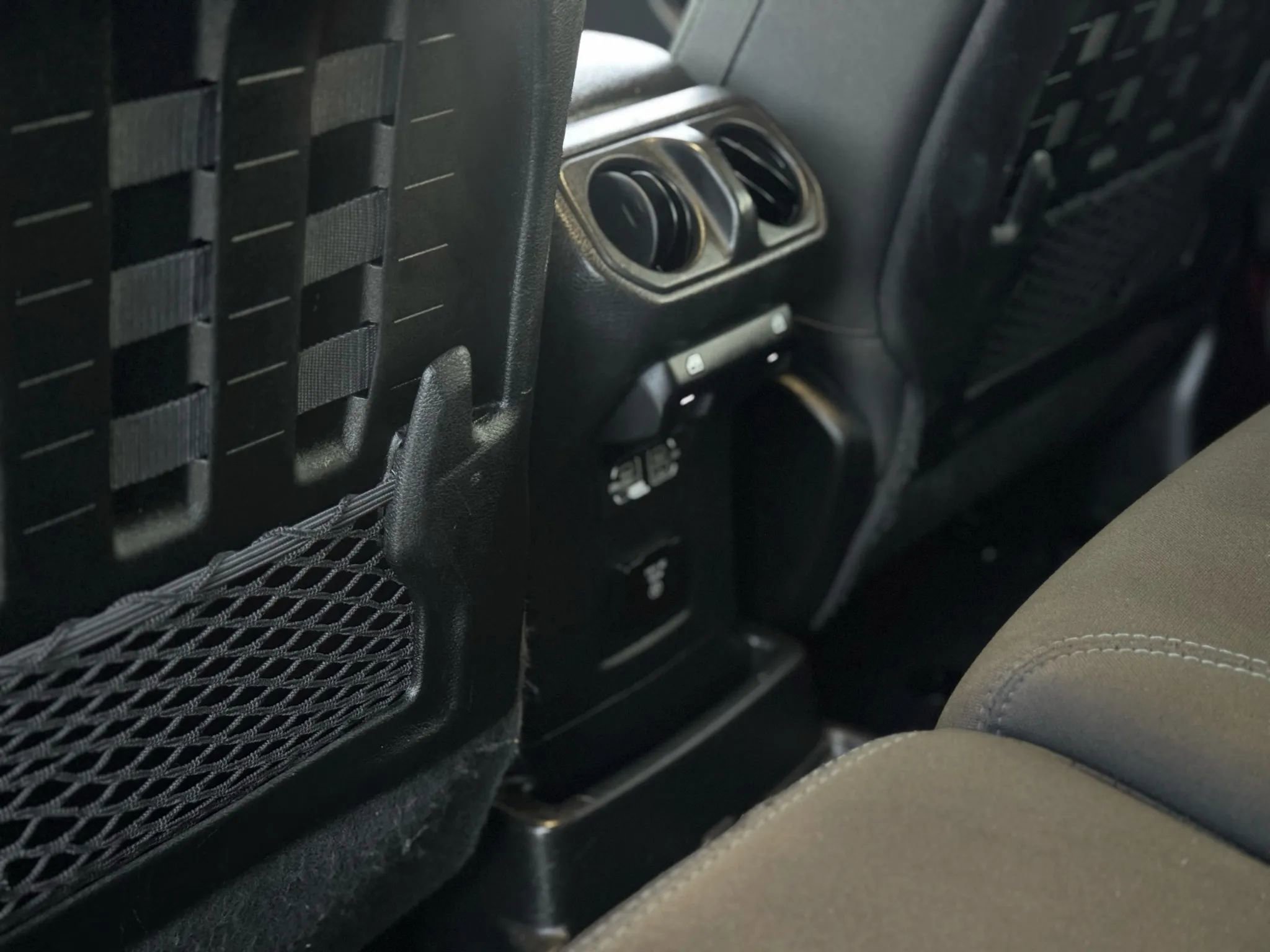 Used 2022 Jeep Wrangler Unlimited Rubicon 4xe w/ Safety Group image 30