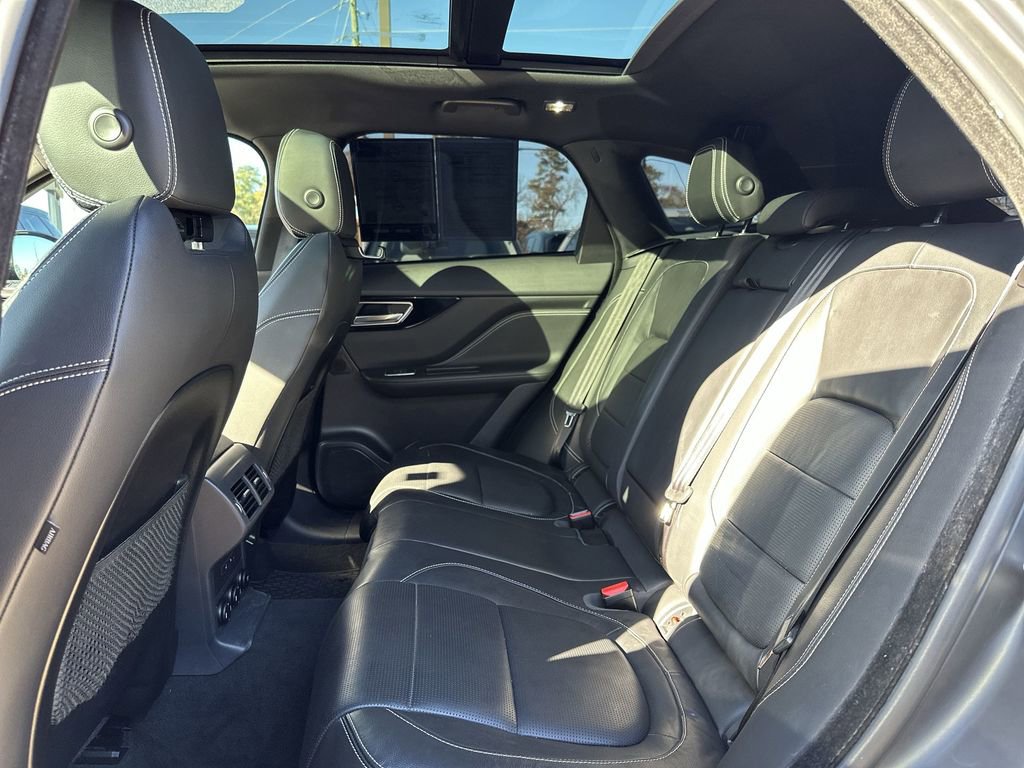 Used 2018 Jaguar F-PACE R-Sport image 23