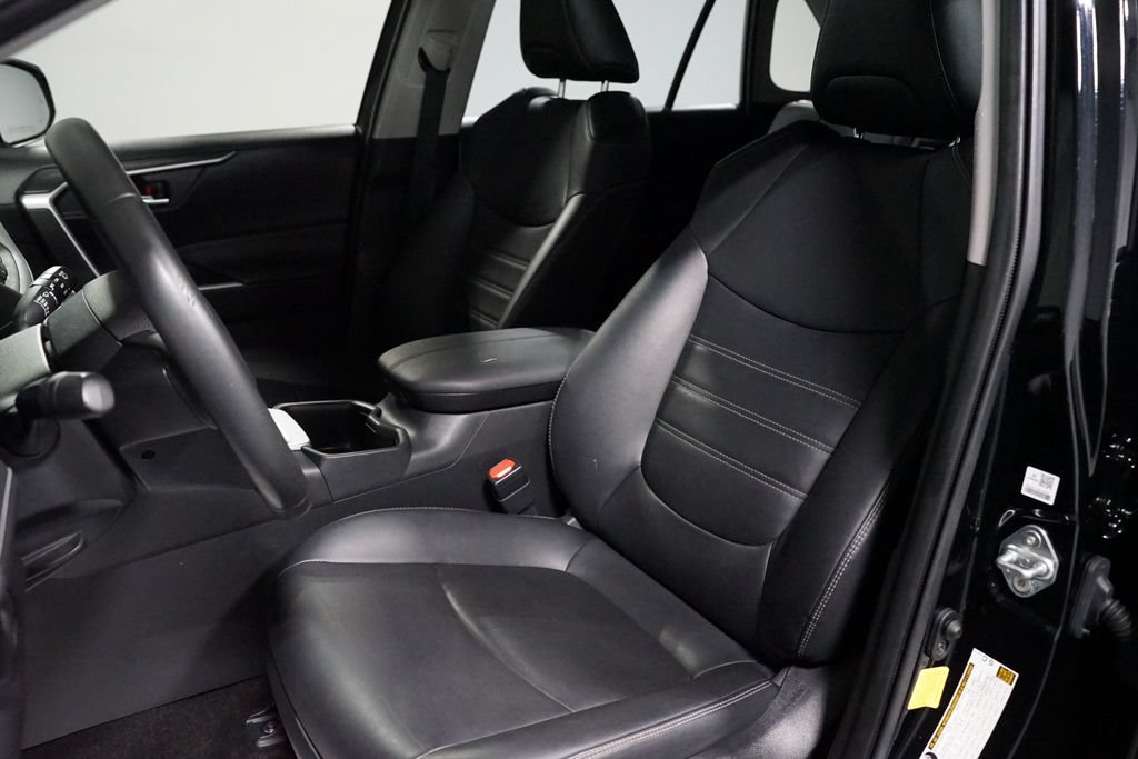 Used 2022 Toyota RAV4 XLE Premium AWD/4WD image 26