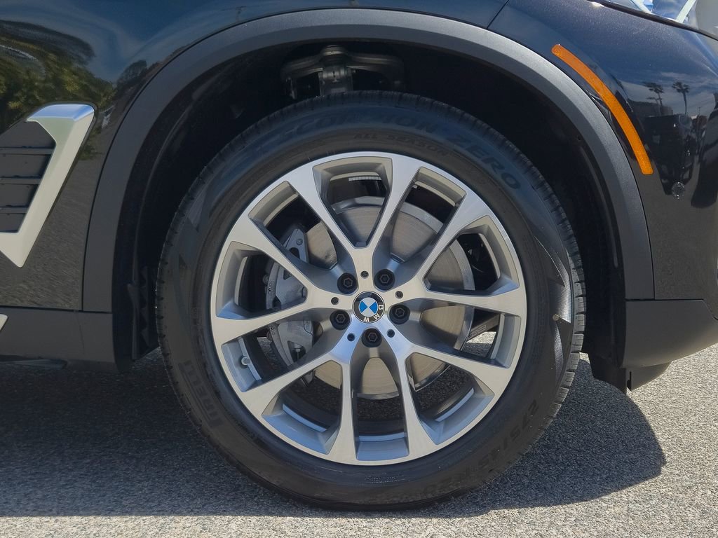 New 2026 BMW X5 sDrive40i w/ Parking Assistance Package image 6