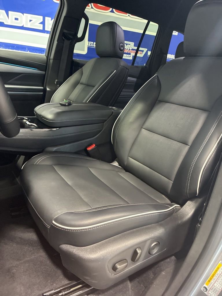 Used 2025 Buick Enclave Preferred AWD/4WD image 21