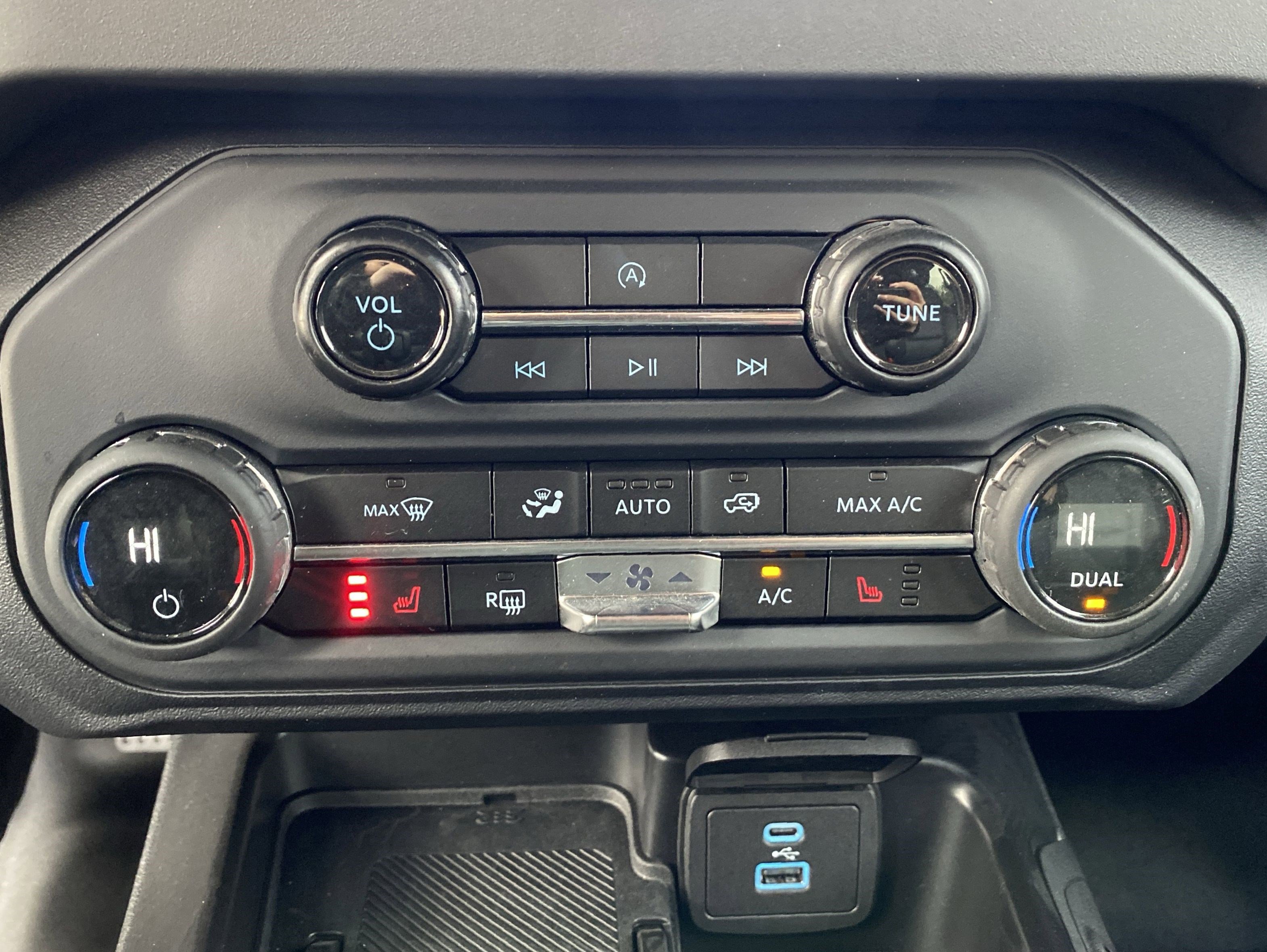 Used 2025 Ford Bronco Big Bend image 39