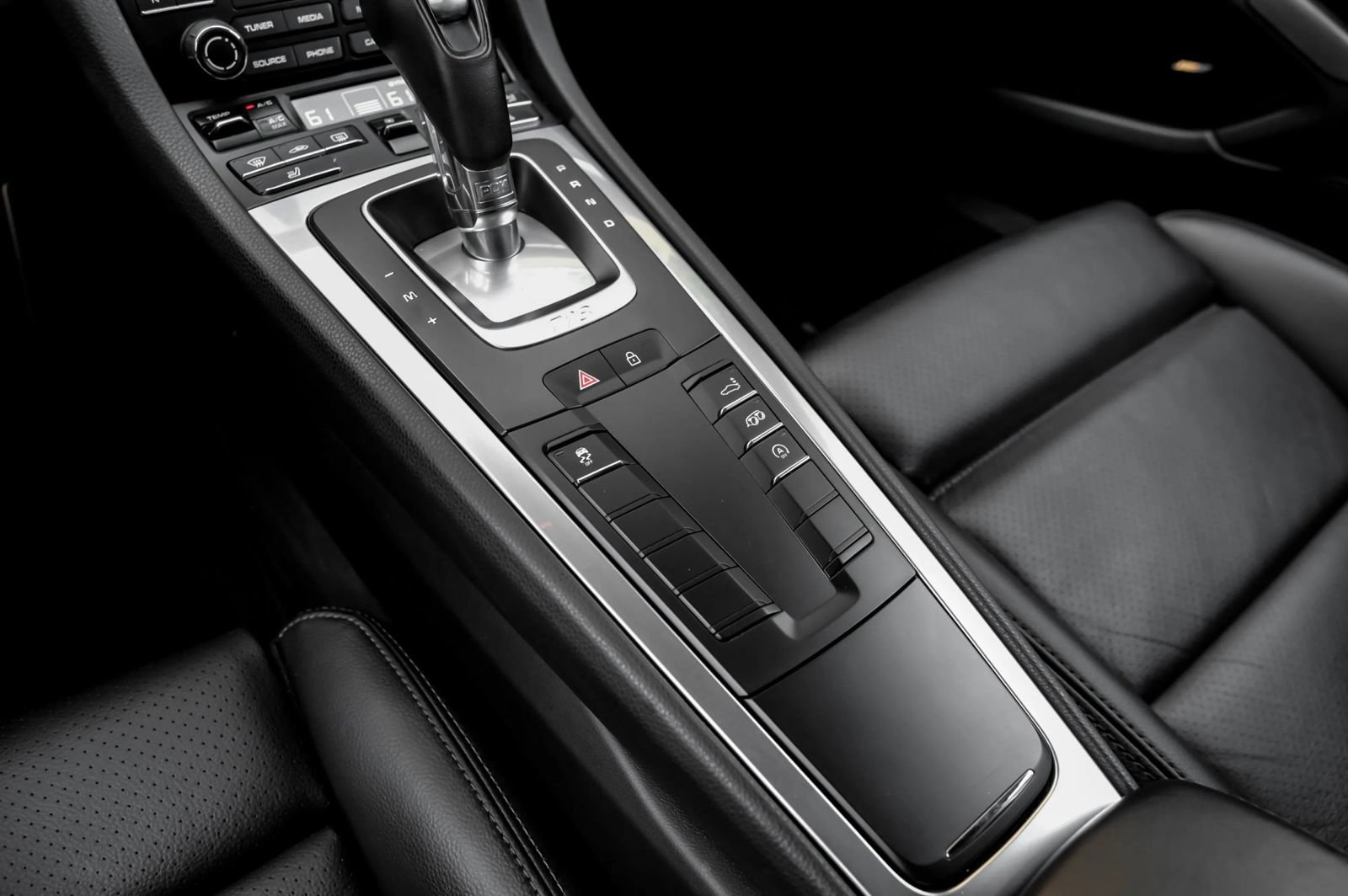 Used 2019 Porsche 718 Cayman S RWD image 25