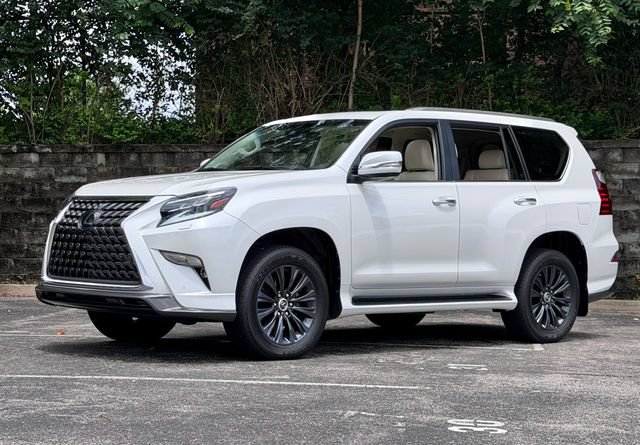 Used 2021 Lexus GX 460 Luxury w/ Sport Design Package AWD/4WD image 10