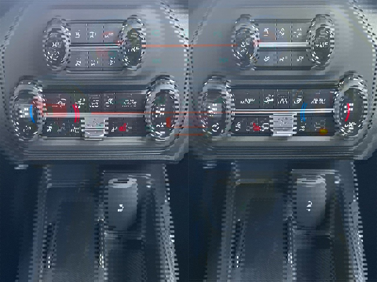 New 2025 Ford Bronco Outer Banks image 6