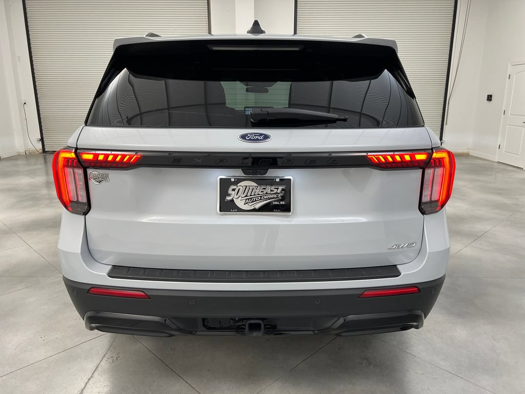 Used 2026 Ford Explorer ST-Line AWD/4WD image 8