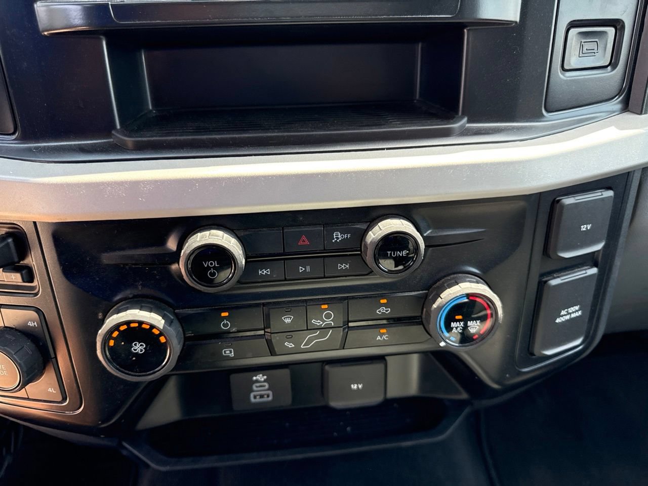 Used 2025 Ford F250 XLT AWD/4WD image 24