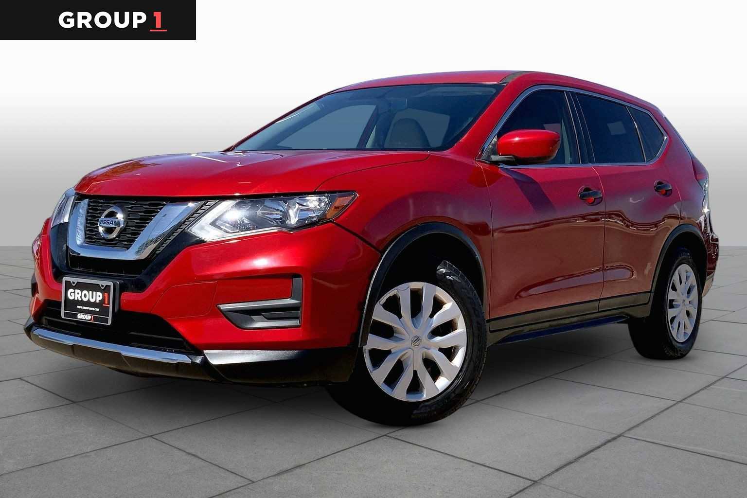 Used 2017 Nissan Rogue S FWD image 1