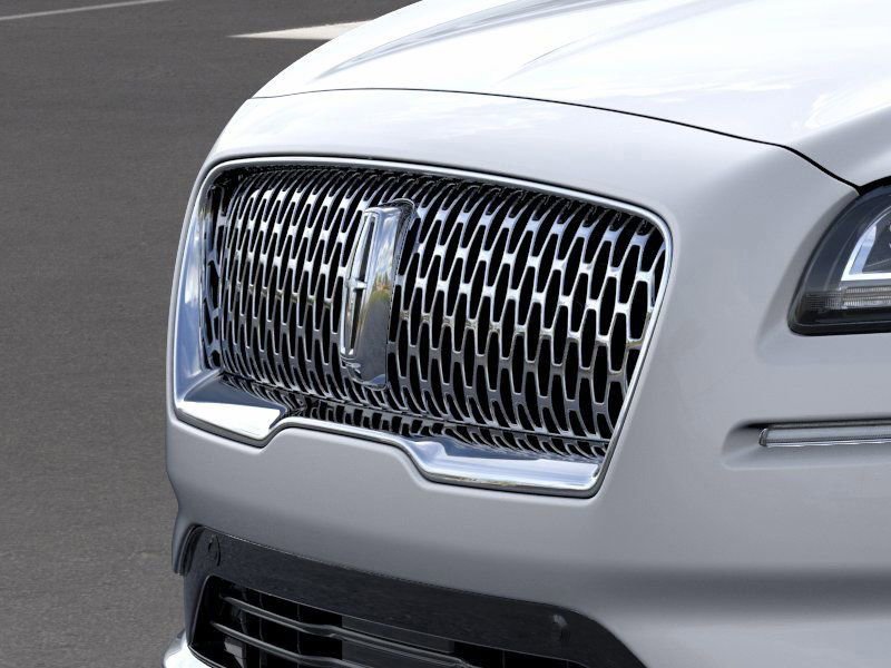 Used 2023 Lincoln Nautilus Reserve w/ Equipment Group 202A image 17