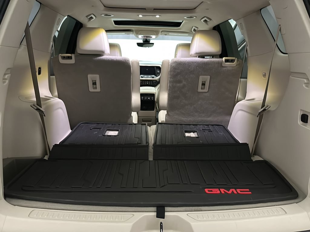 Used 2020 GMC Acadia Denali w/ LPO, 'HIT The Road' Package AWD/4WD image 40