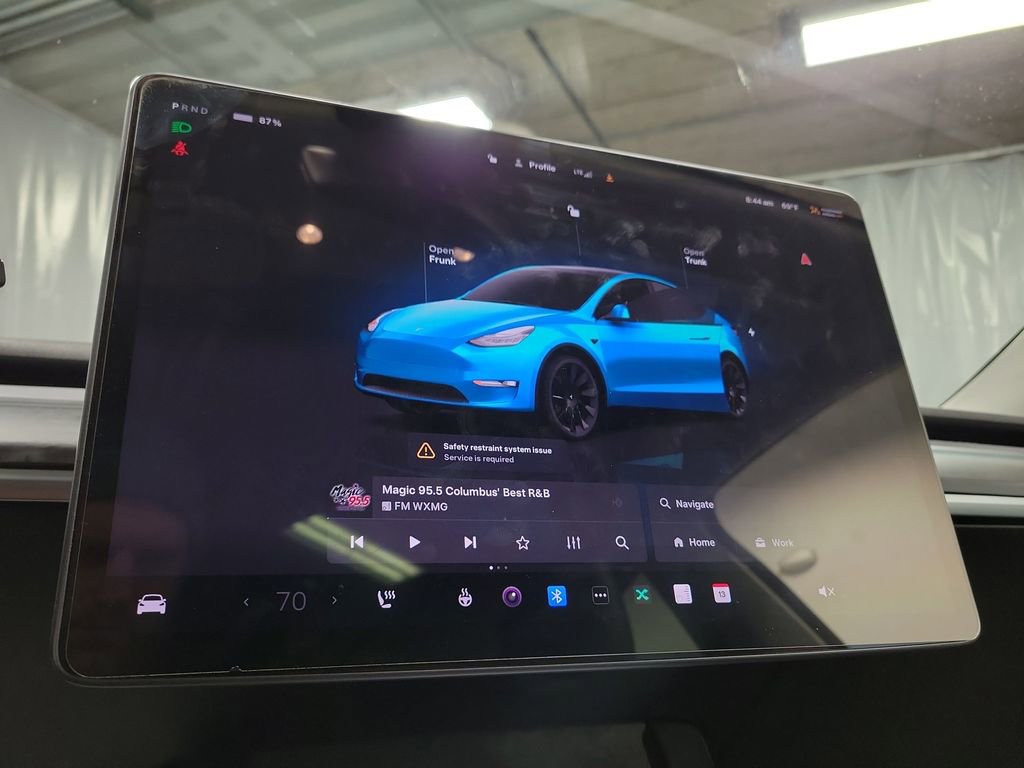 Used 2022 Tesla Model Y Long Range image 14
