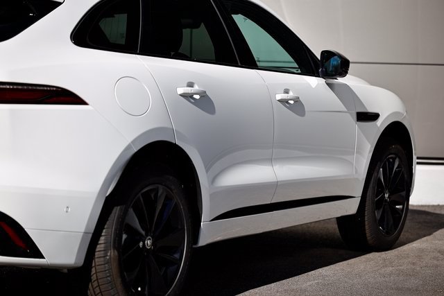 New 2026 Jaguar F-PACE R-Dynamic S AWD/4WD image 9