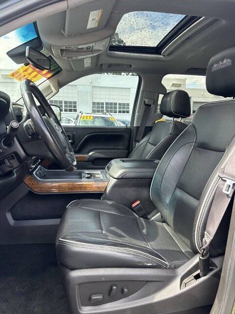 Used 2017 Chevrolet Silverado 1500 High Country AWD/4WD image 3