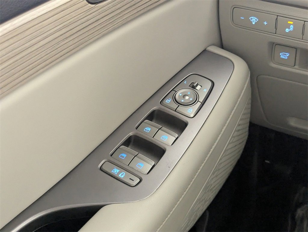 Used 2022 Hyundai Palisade SEL w/ 8P Bench Seat Package image 16