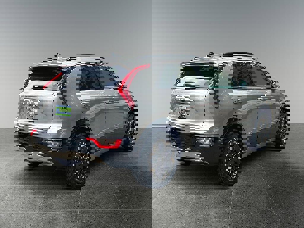 Used 2023 Kia Niro Wind FWD image 9