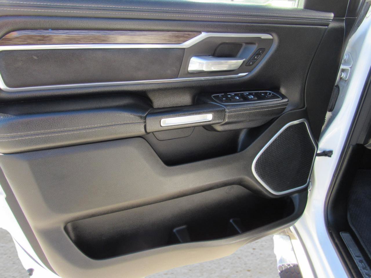 Used 2020 RAM 1500 Laramie image 19