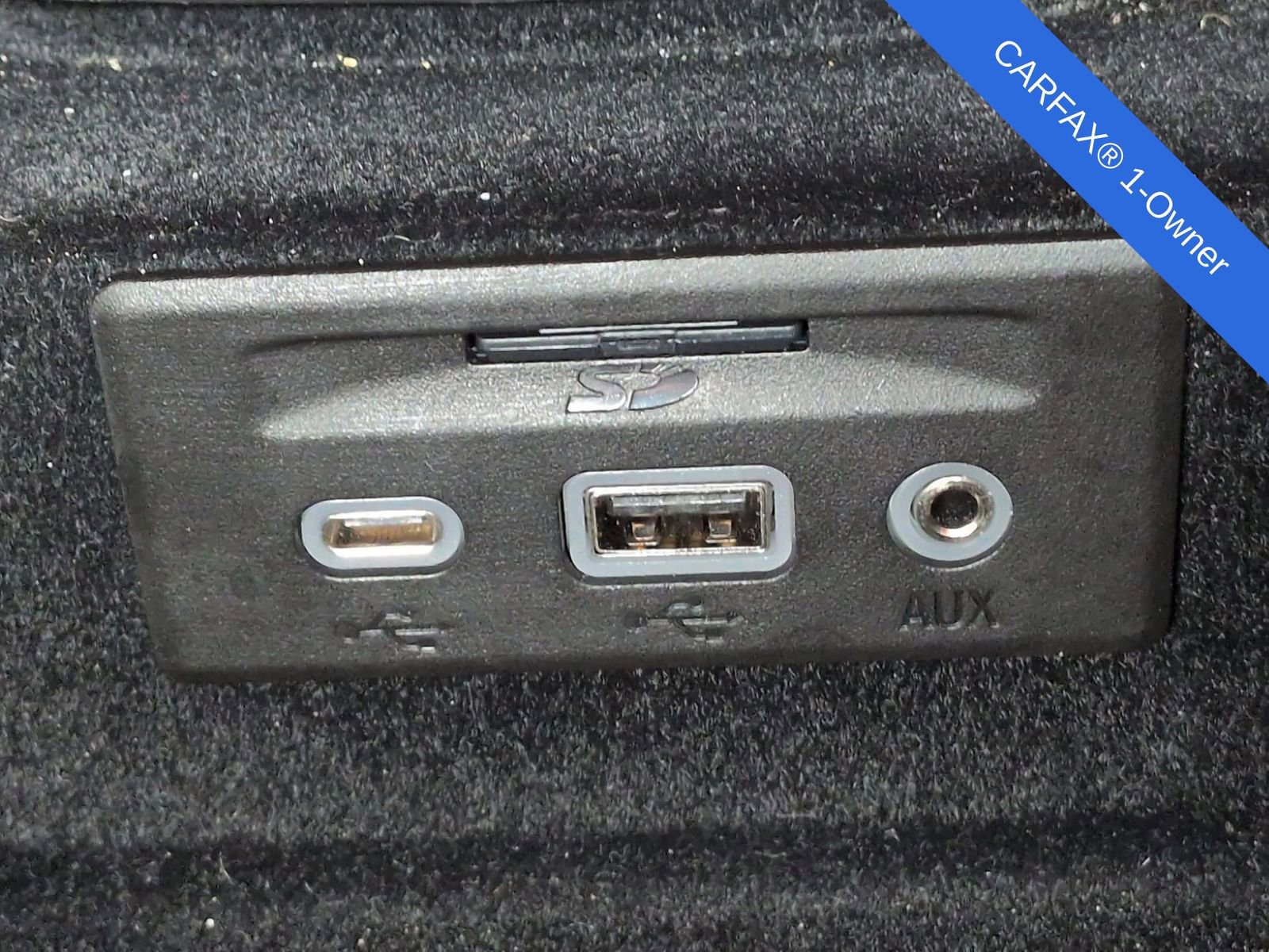 Used 2020 Chevrolet Corvette Stingray Premium Cpe w/ 3LT Preferred Equipment Group image 33