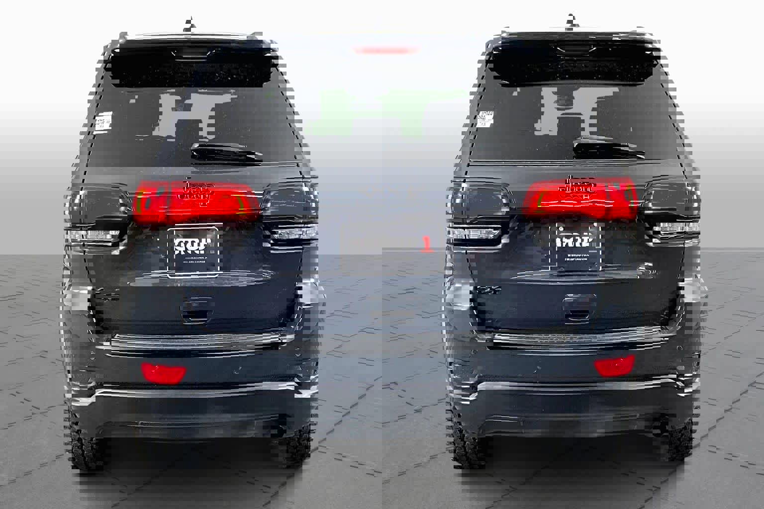 Used 2018 Jeep Grand Cherokee Laredo image 5