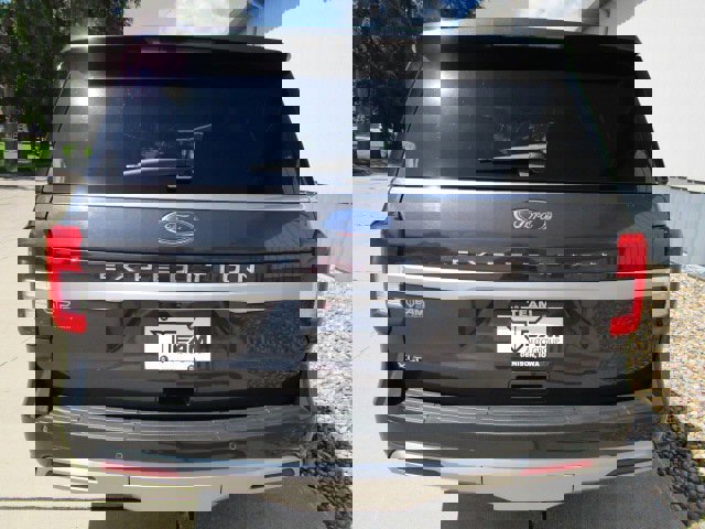 Used 2022 Ford Expedition XLT image 6