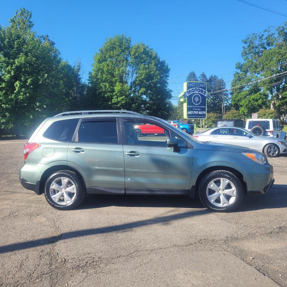 Used 2014 Subaru Forester 2.5i Premium w/ All-Weather Package AWD/4WD image 9