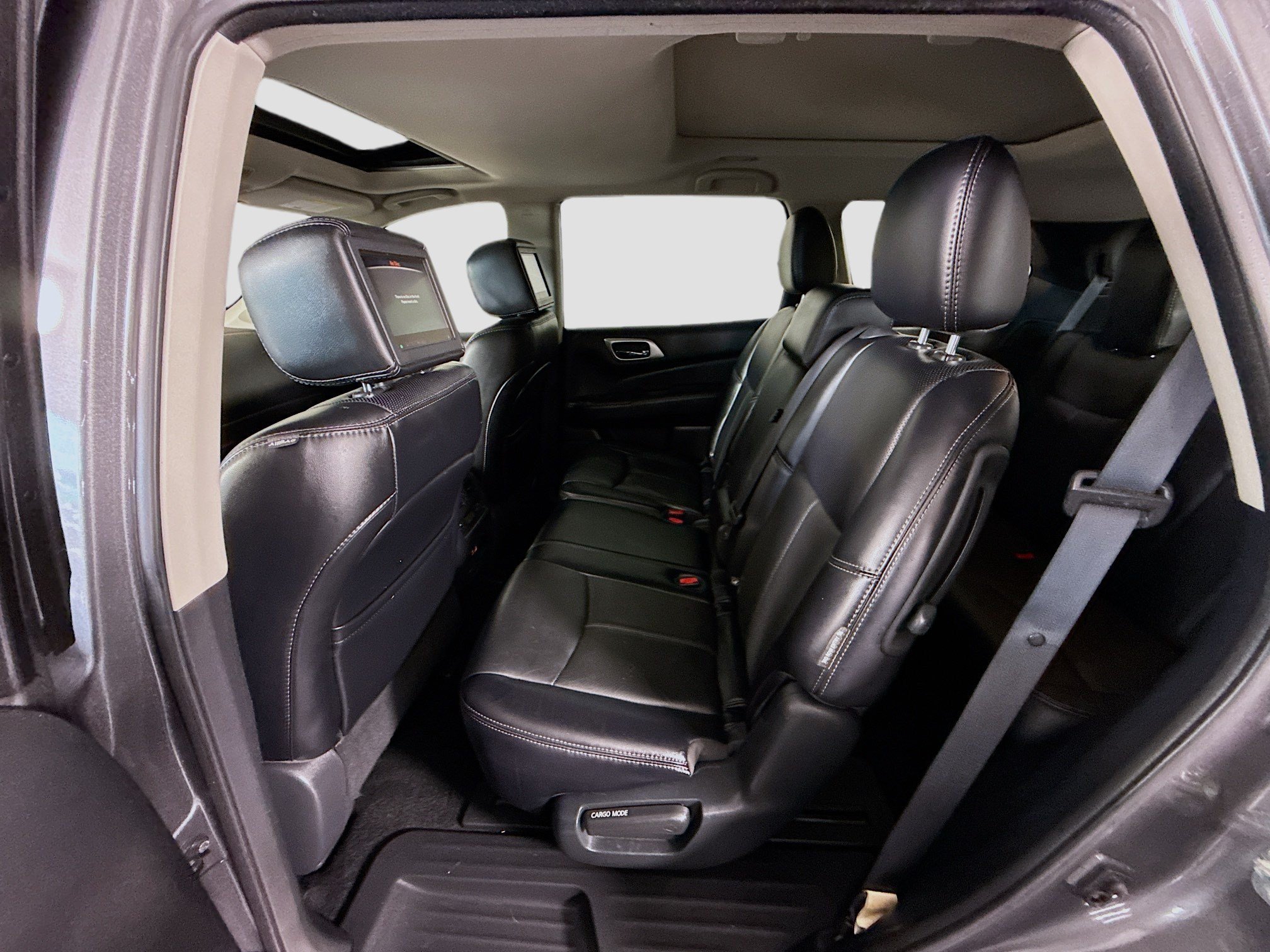 Used 2020 Nissan Pathfinder Platinum AWD/4WD image 25