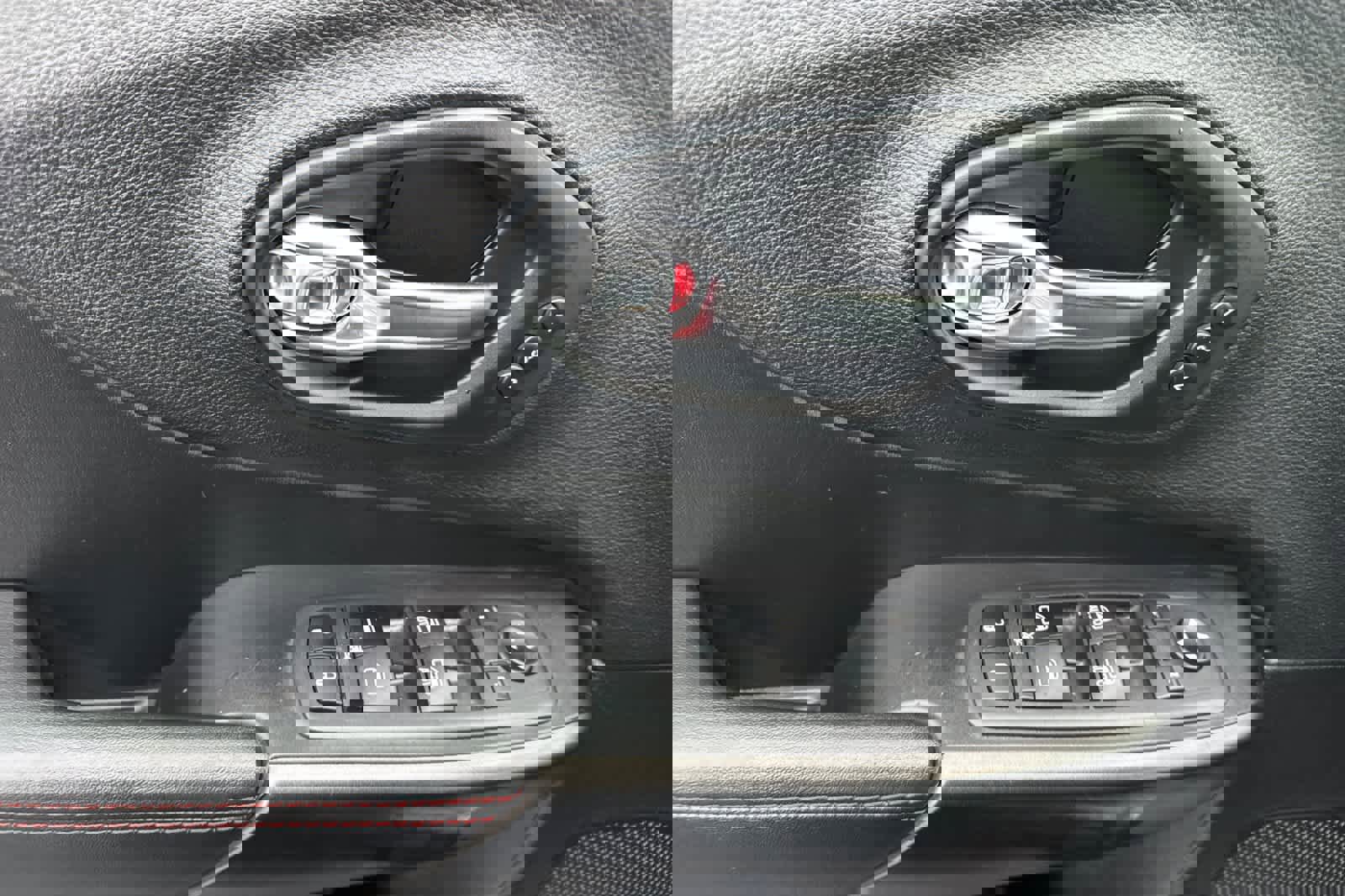 Used 2020 Jeep Cherokee Trailhawk image 12