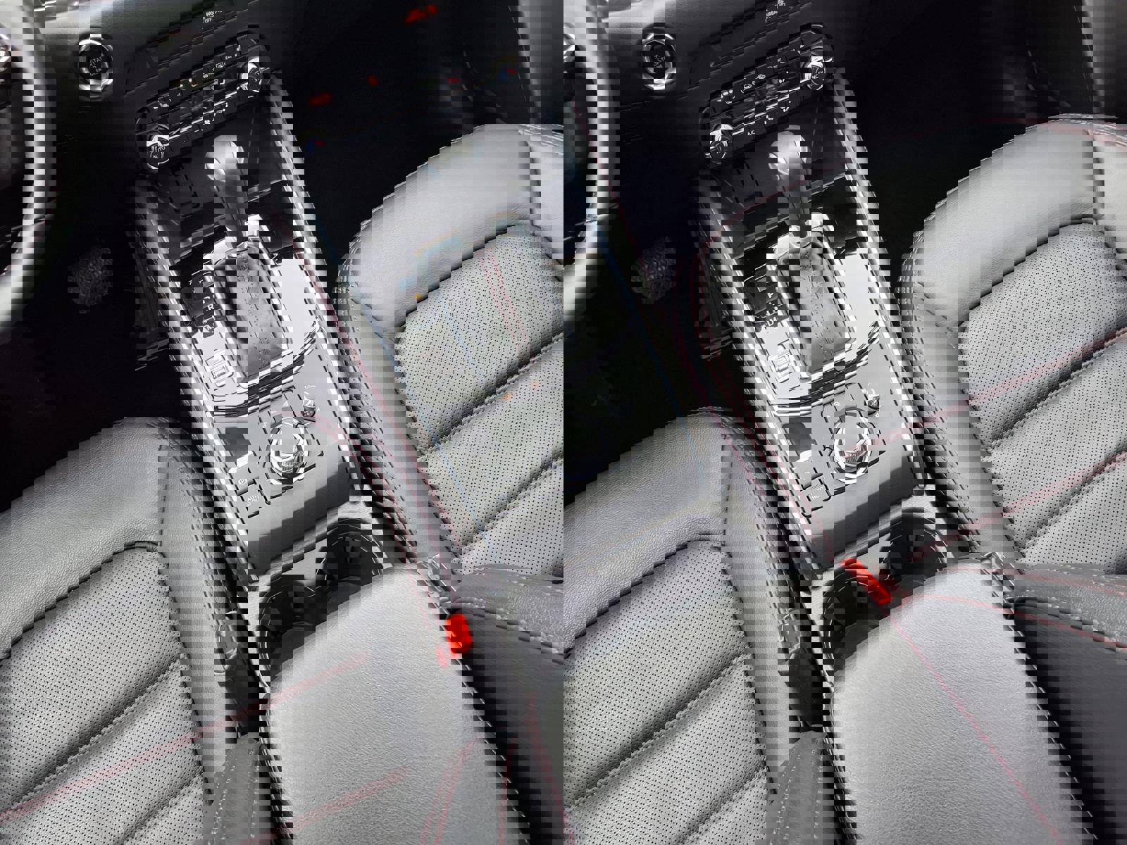 Used 2025 MAZDA CX-5 Carbon Edition image 11