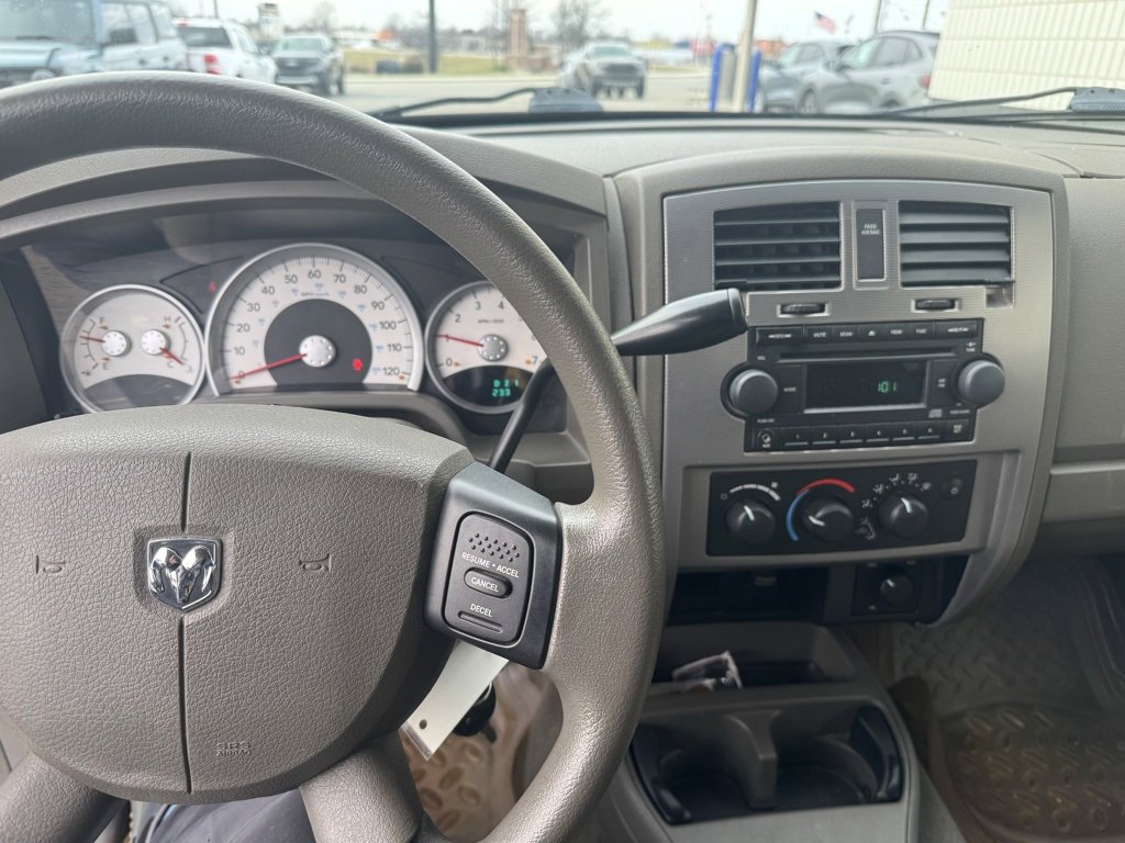 Used 2006 Dodge Dakota SLT w/ Interior Convenience Group image 11