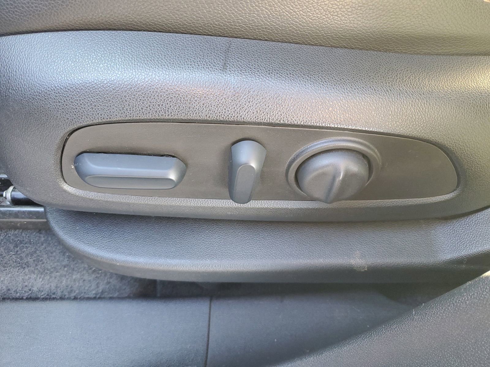 Used 2022 Chevrolet Equinox Premier image 20