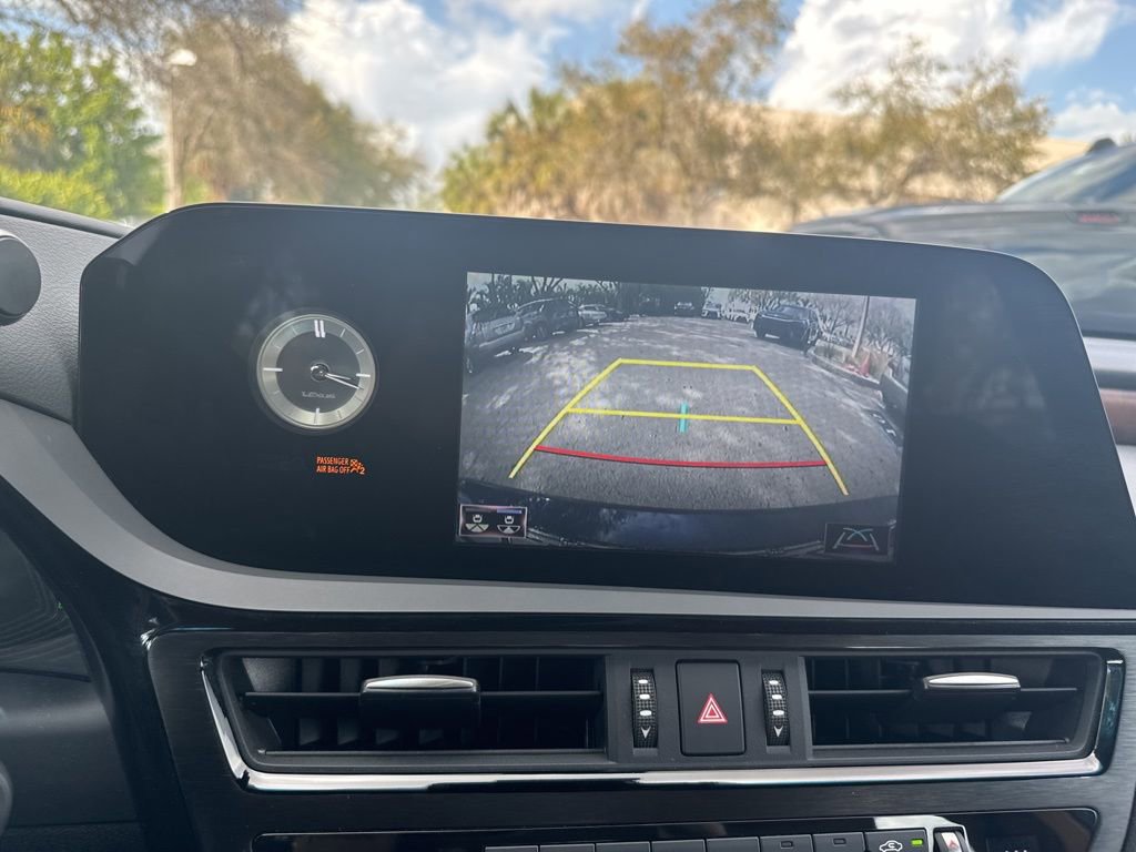 Certified 2022 Lexus ES 350 w/ Premium Package image 26