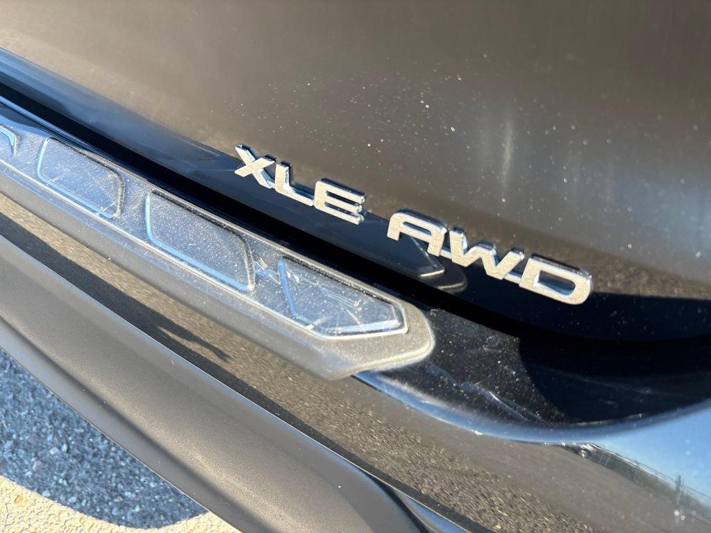 Used 2026 Toyota Highlander XLE AWD/4WD image 50