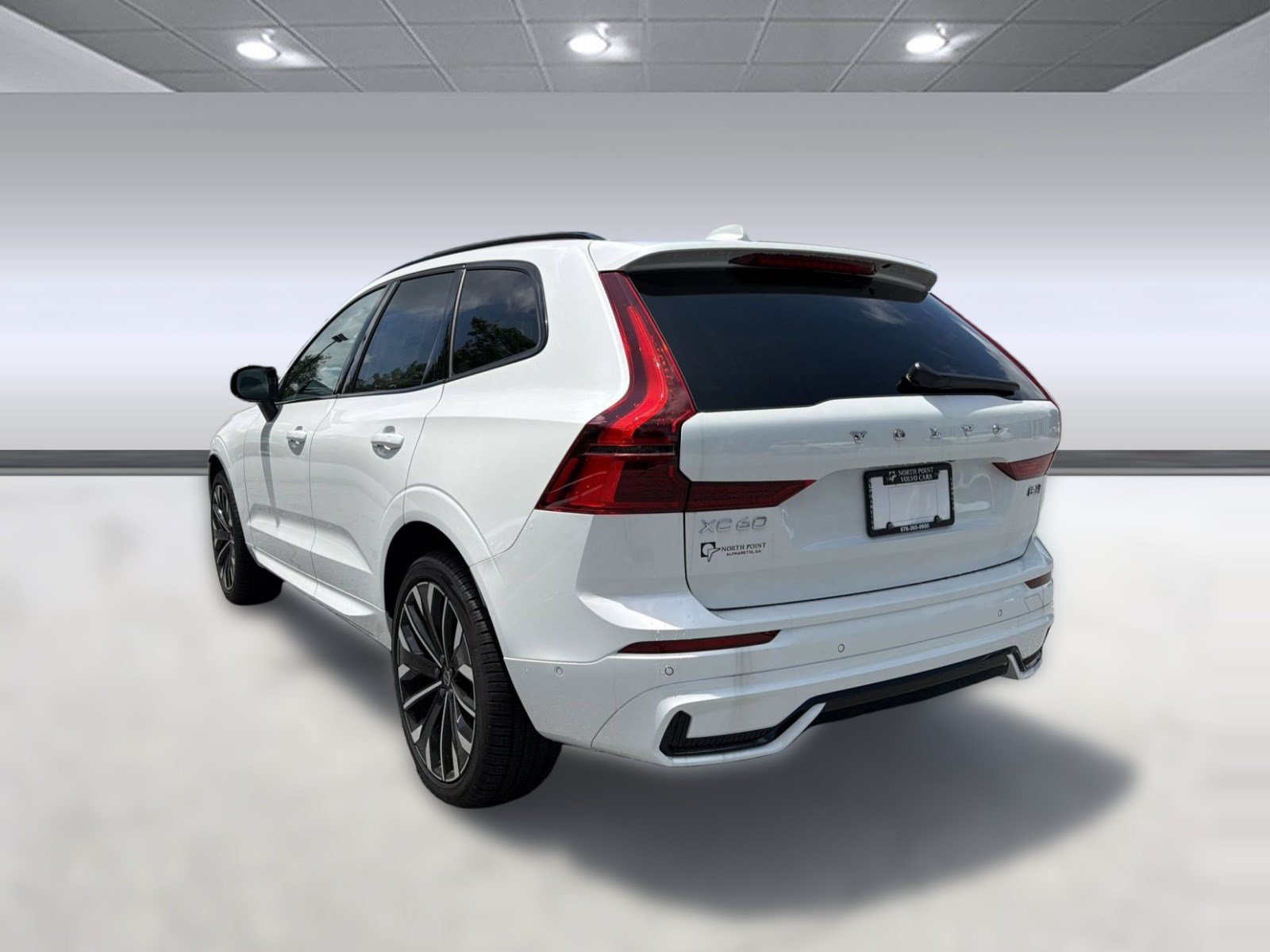 New 2026 Volvo XC60 B5 Ultra w/ Climate Package AWD/4WD image 3