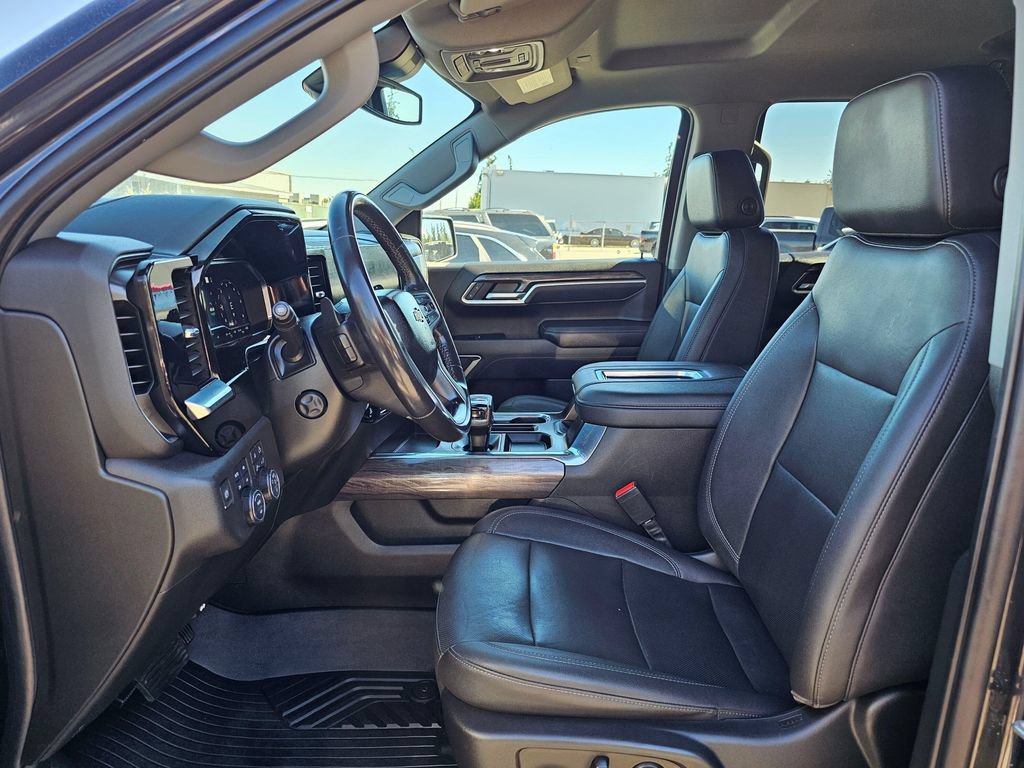 Used 2022 Chevrolet Silverado 1500 LTZ AWD/4WD image 19