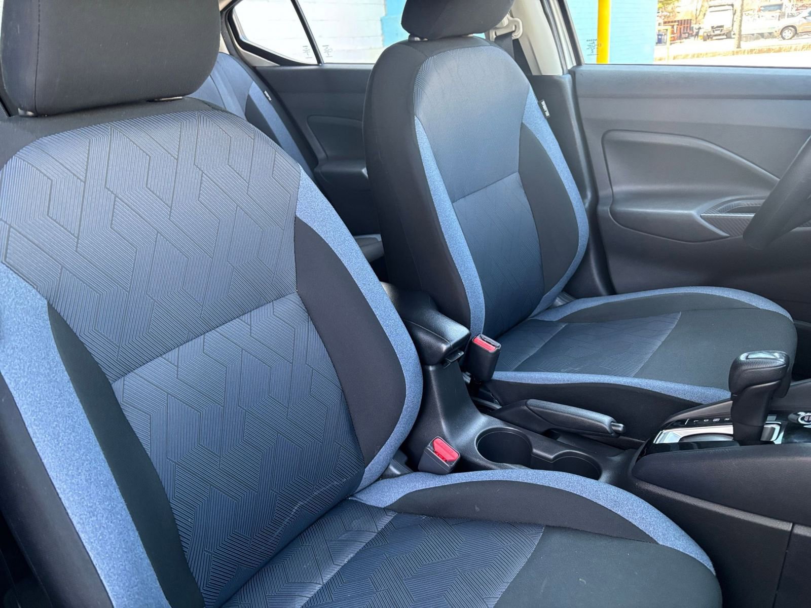 Used 2025 Nissan Versa SV image 32