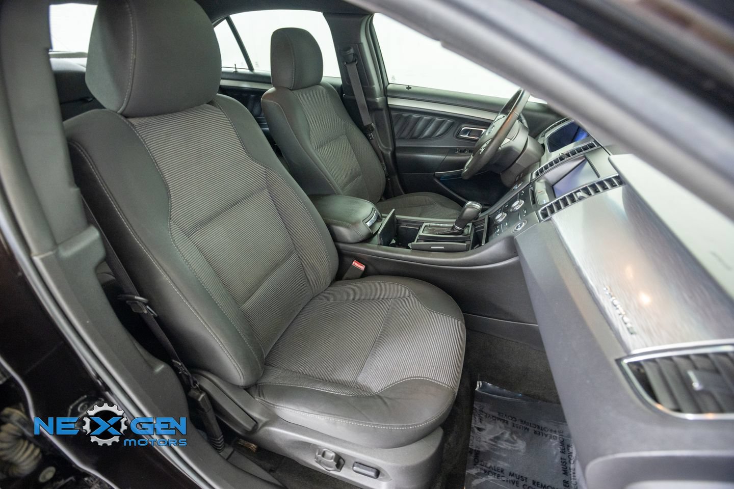 Used 2013 Ford Taurus SEL FWD image 42