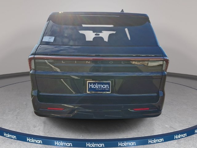 New 2027 Lincoln Navigator Reserve AWD/4WD image 5