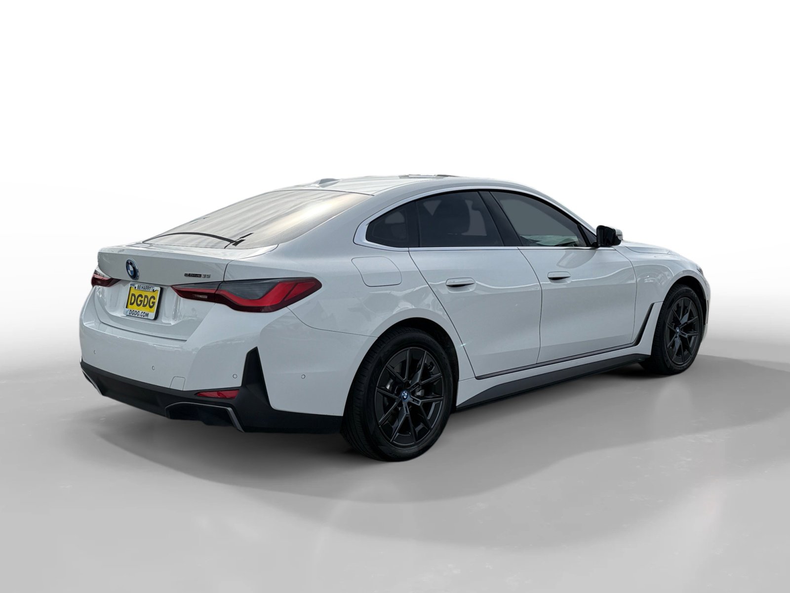 Used 2023 BMW i4 eDrive35 w/ Premium Package image 5