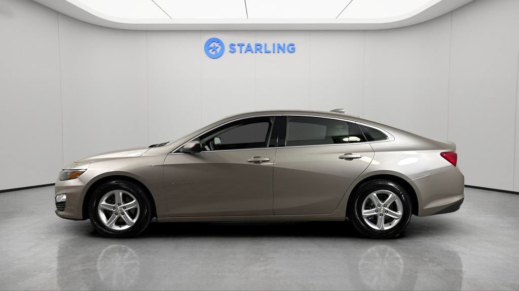Certified 2024 Chevrolet Malibu LT FWD image 3