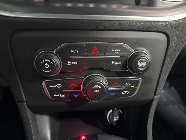 Used 2020 Dodge Charger SXT image 19