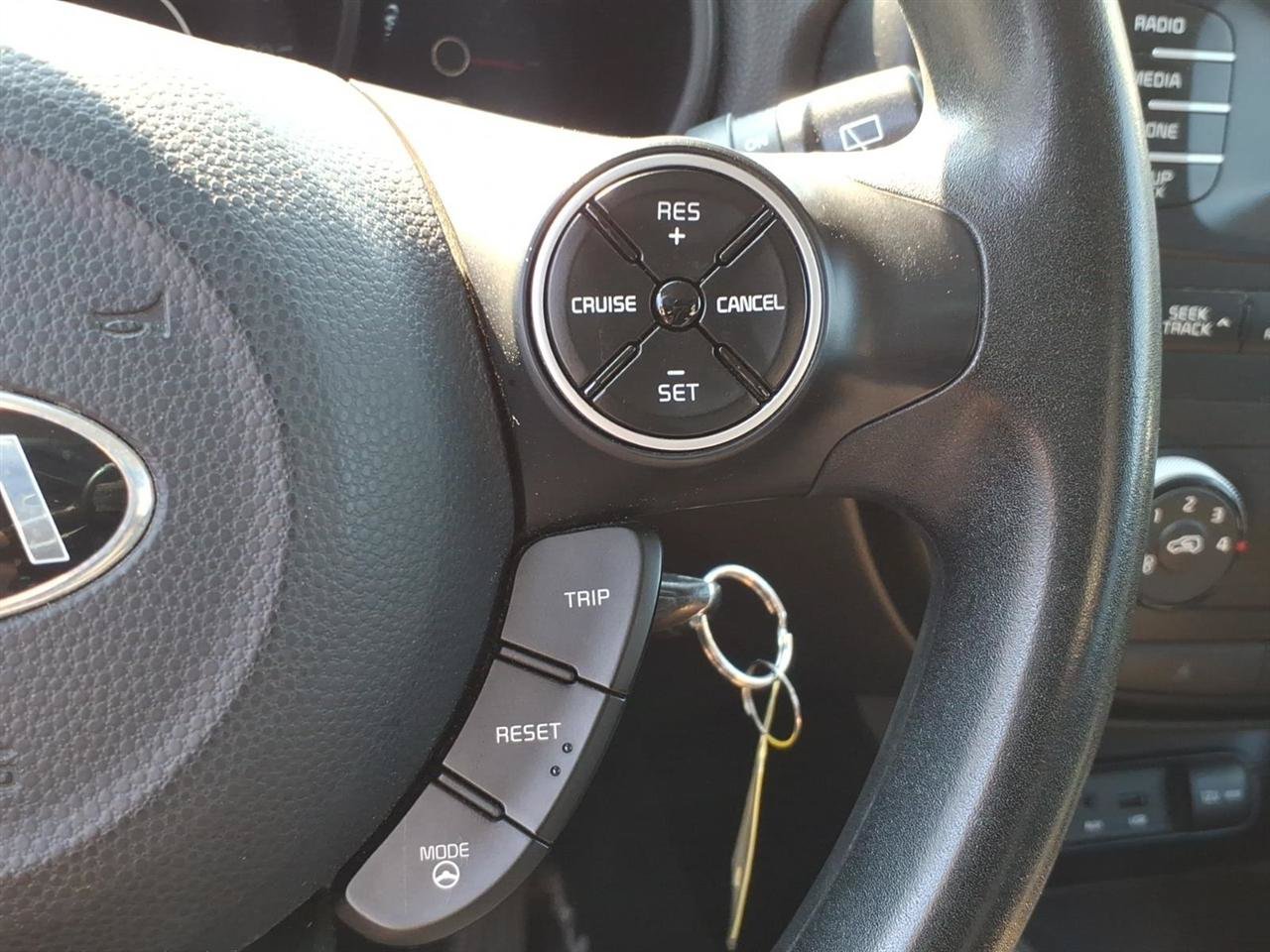 Used 2015 Kia Soul FWD image 11