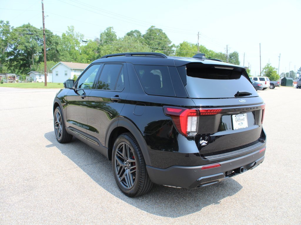 New 2025 Ford Explorer ST-Line w/ Premium Package image 13