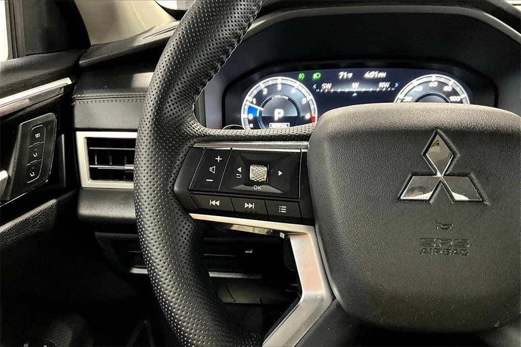 Used 2022 Mitsubishi Outlander SEL image 11