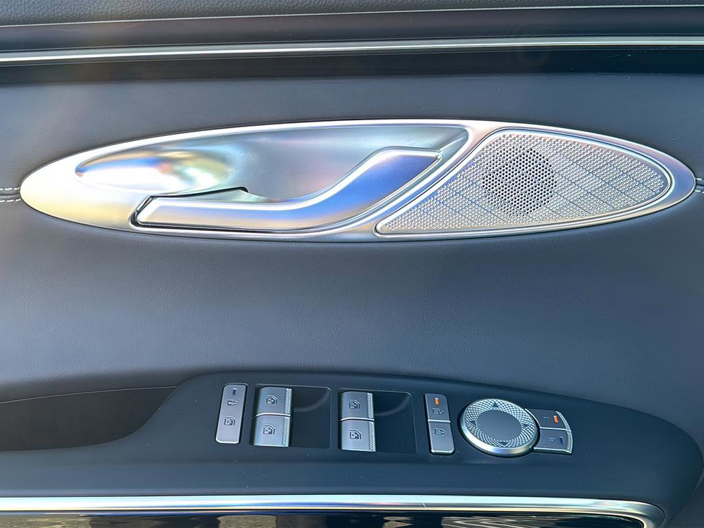 Certified 2026 Genesis GV70 2.5T image 16