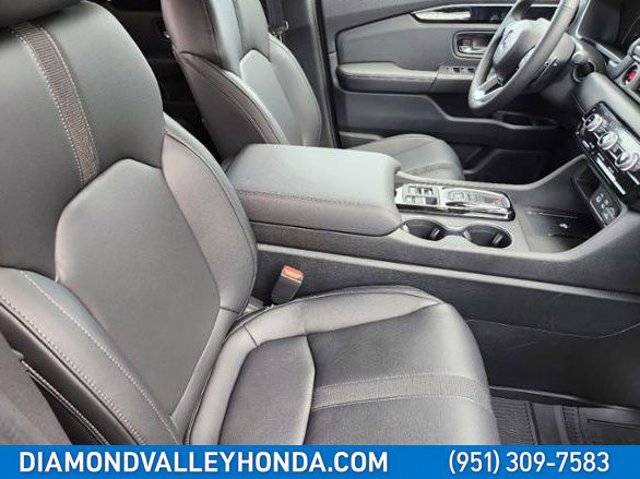New 2025 Honda Pilot Touring image 25