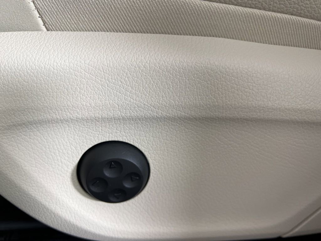 Certified 2026 Mercedes-Benz GLE 350 4MATIC image 4