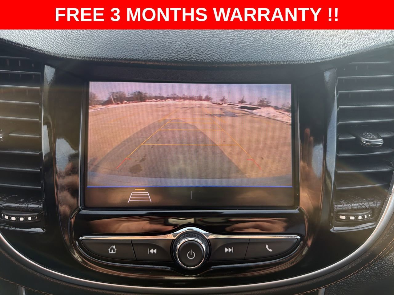 Used 2021 Chevrolet Trax LT w/ Driver Confidence Package image 18