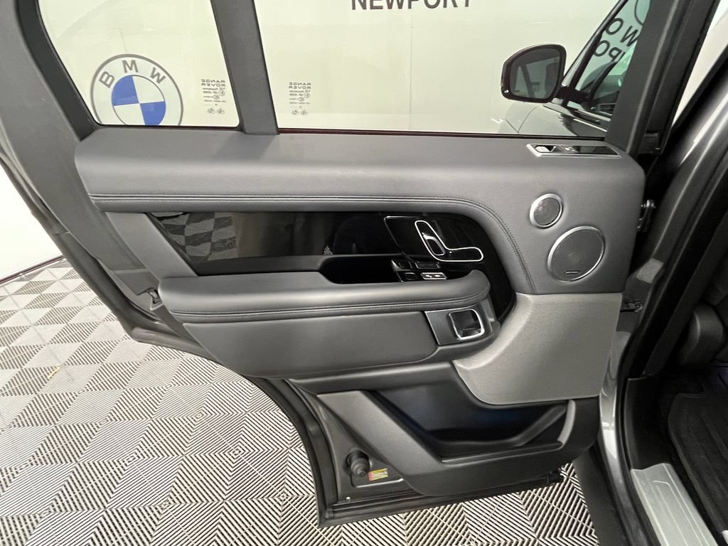 Used 2019 Land Rover Range Rover HSE AWD/4WD image 25