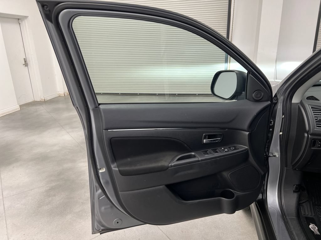 Used 2024 Mitsubishi Outlander Sport ES AWD/4WD image 15