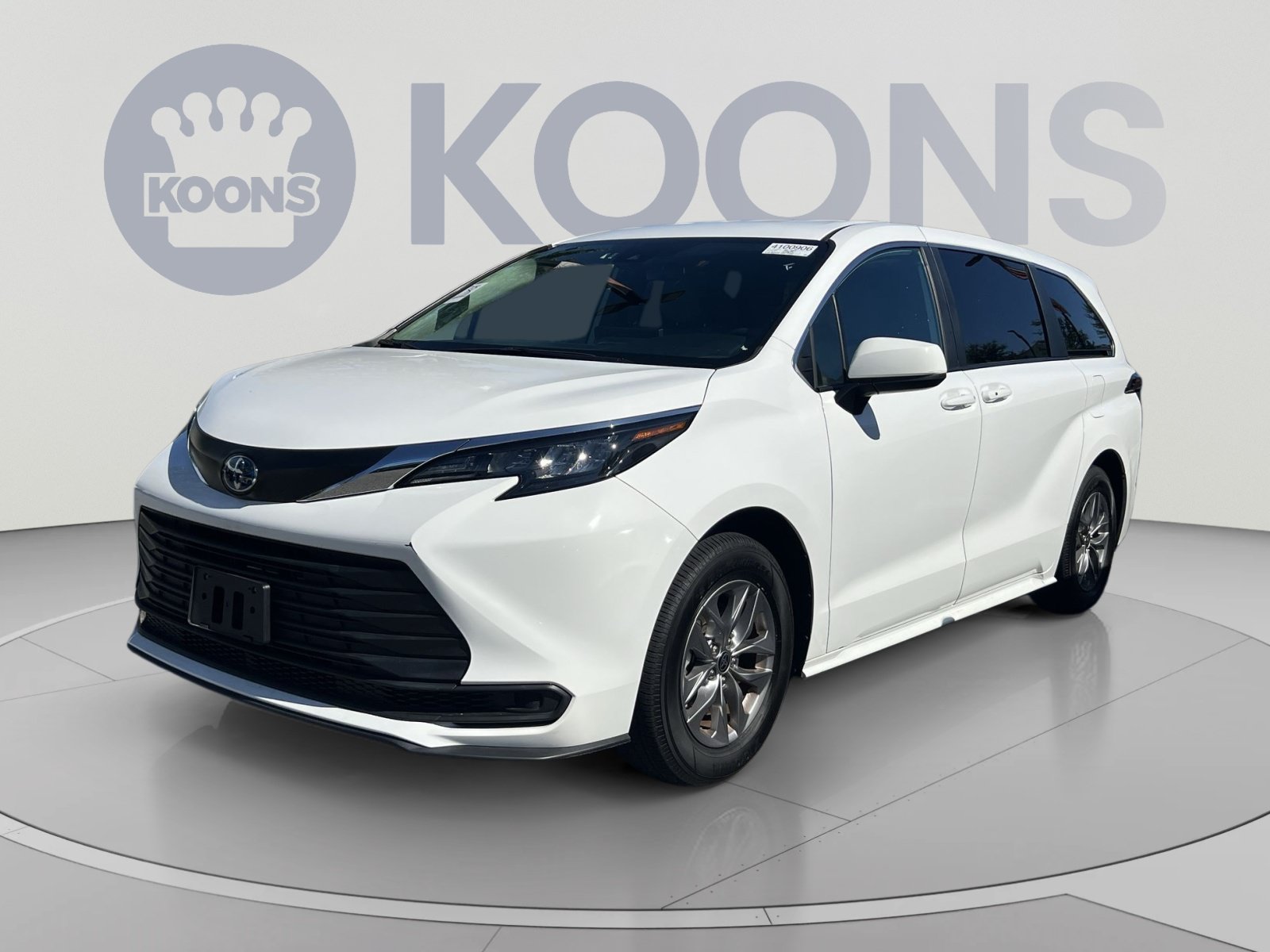 Used 2025 Toyota Sienna LE